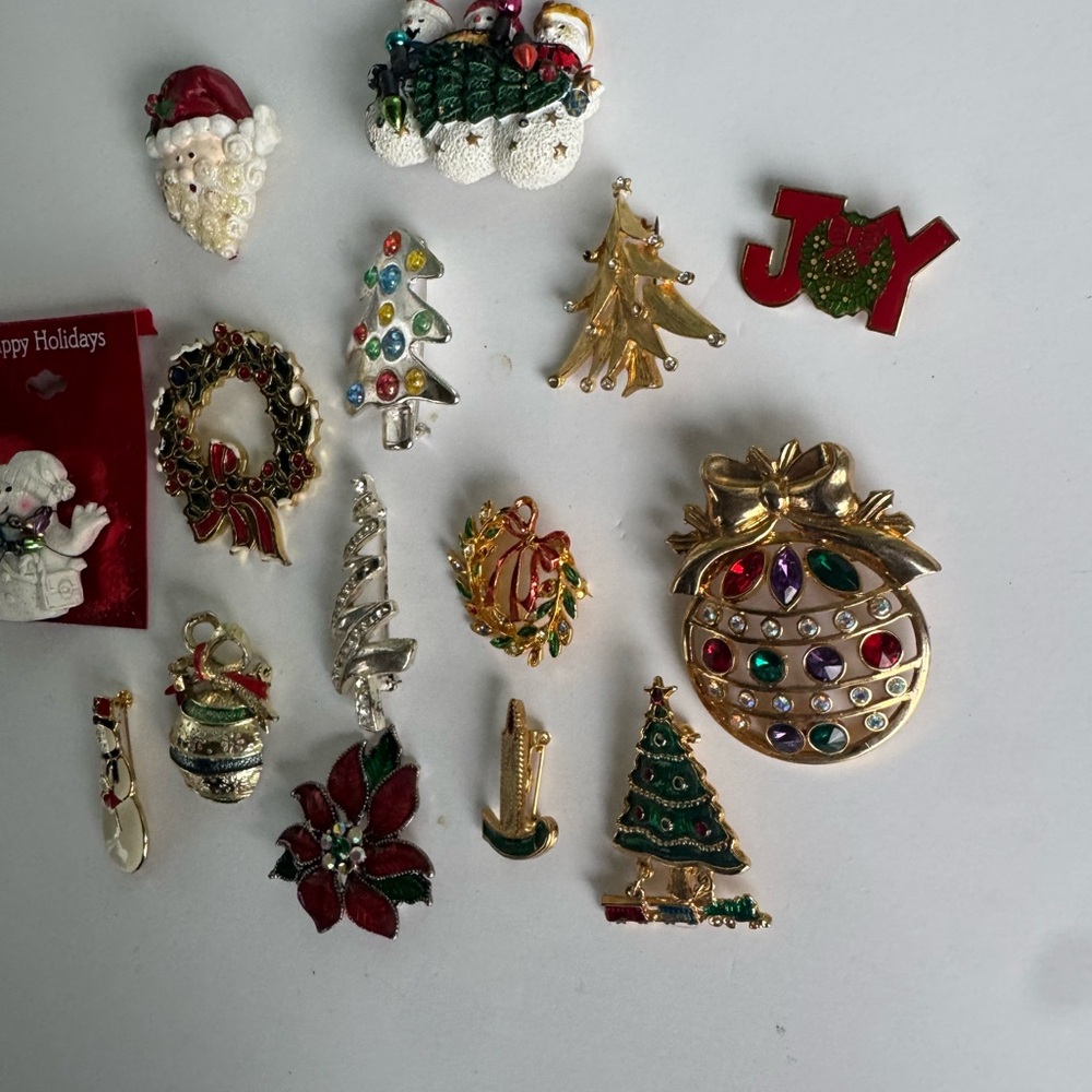 Christmas Holiday Winter Vintage to Now Brooch Jewelry Lot Craft Supplies - Picture 2 of 10